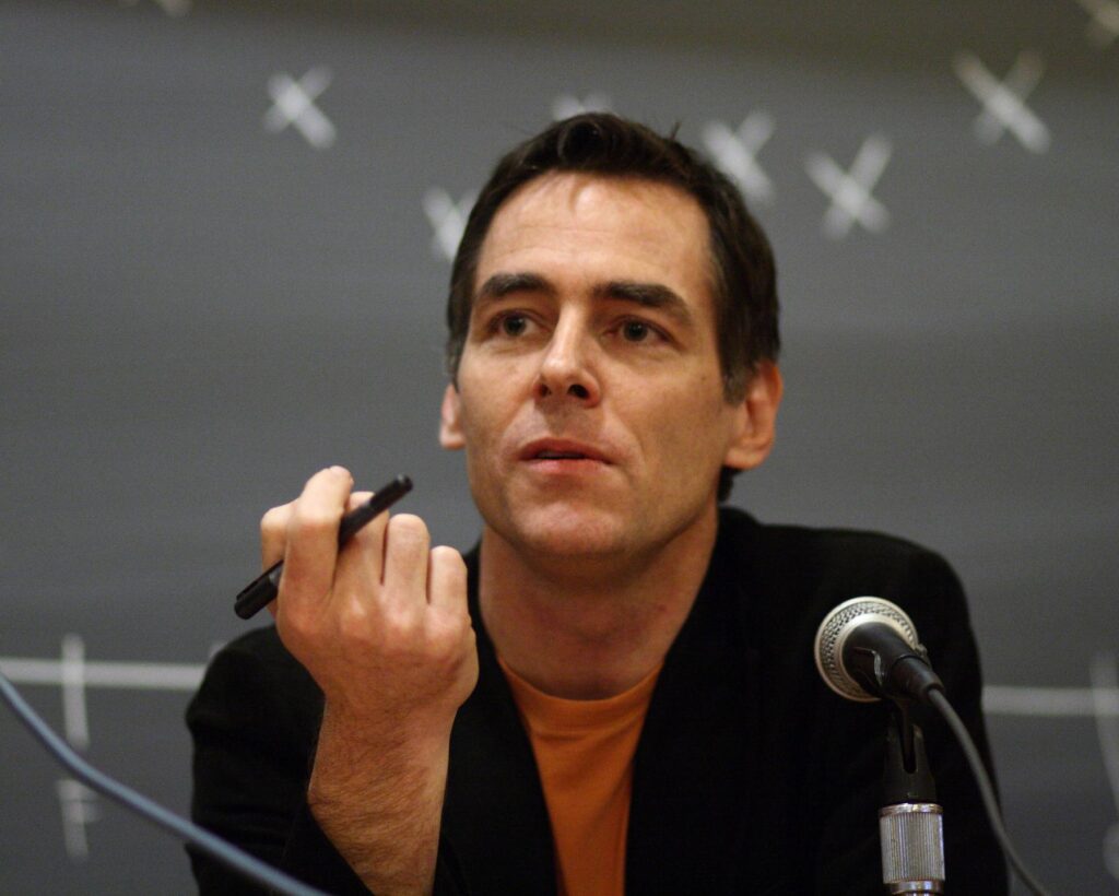 File:Julian Dibbell, Writers on Writing about Technology roundtable, 2009-09-30.jpg - Image of Techn