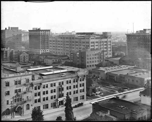 Panoramic view of Los Angeles, showing Sixth Street, Figueroa Street, Flower Street, east side of Si